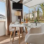 מלון דירות Beachside - 21 Traumhafte Mit Pool & Sauna Direkt Am 4*