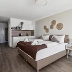 Beachside - 21 Traumhafte Mit Pool & Sauna Direkt Am מלון דירות 4*