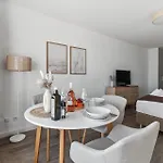 Beachside - 21 Traumhafte Mit Pool & Sauna Direkt Am מלון דירות