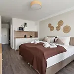 Beachside - 21 Traumhafte Mit Pool & Sauna Direkt Am מלון דירות