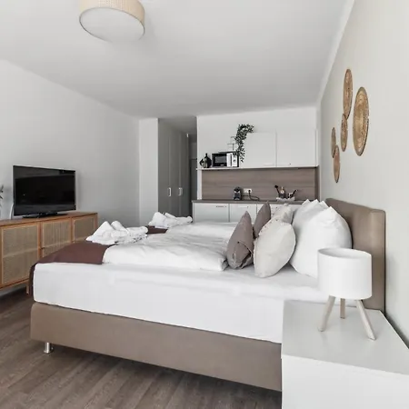 Beachside - 21 Direkt Am 5*
