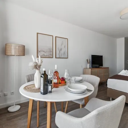 Beachside - 21 Traumhafte Mit Pool & Sauna Direkt Am 公寓式酒店